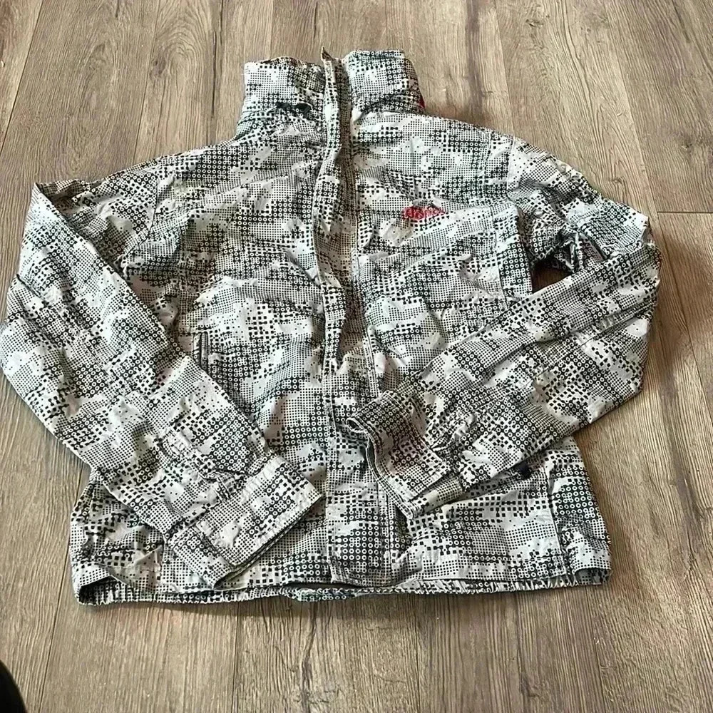 Bench Windbreaker Hood-Hide-in-Jacket Geometric Design Gray Medium